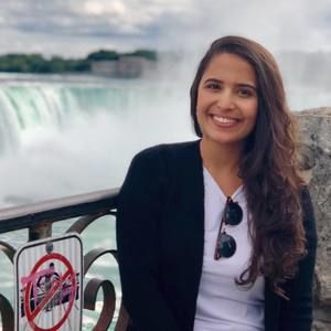 Meet your Posher, Luana